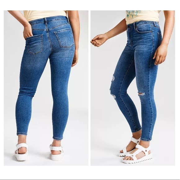 Celebrity Pink Curvy Skinny Jeans - Picture 1 of 7